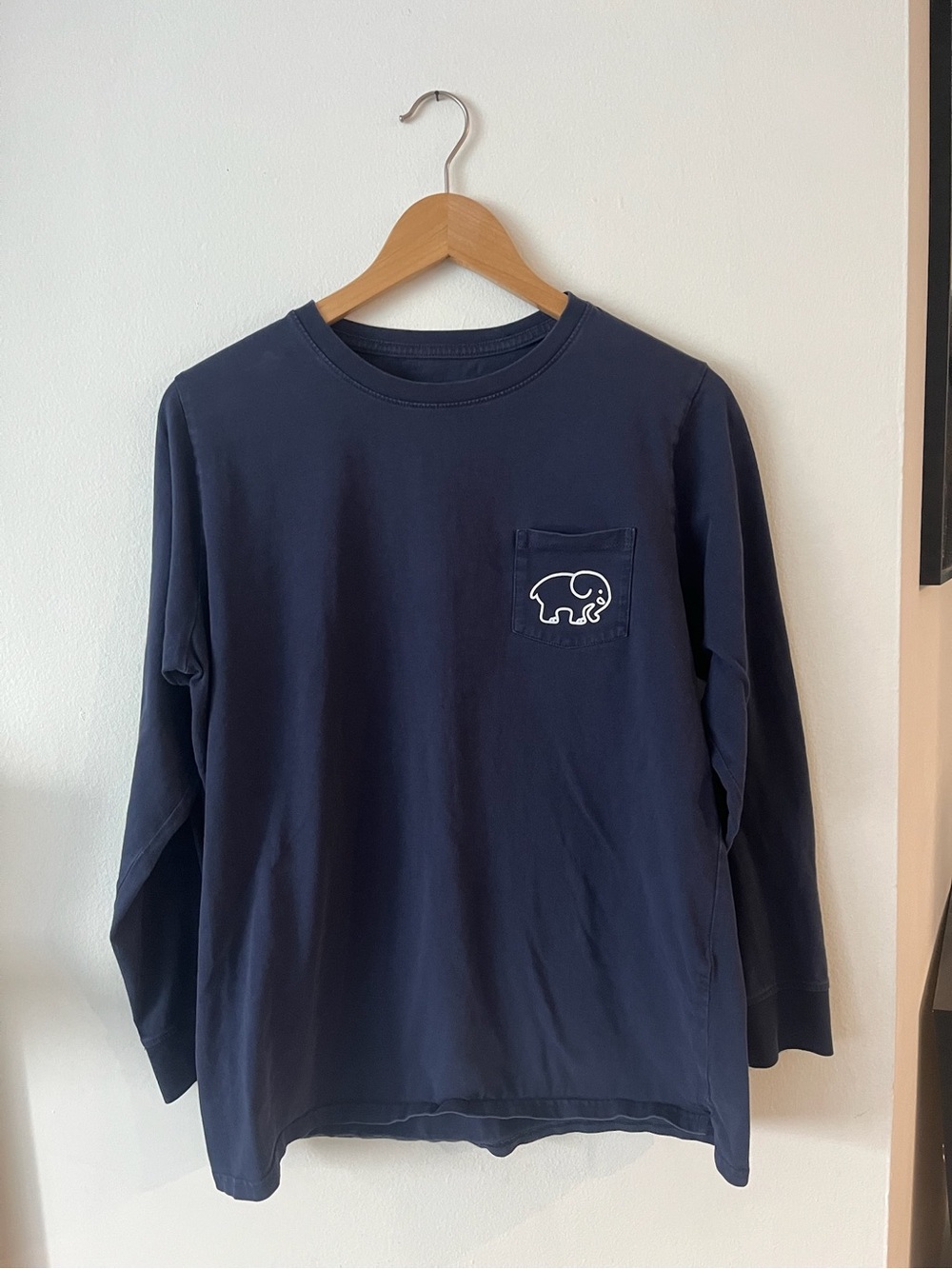 ivory ella navy tee with white elephant print